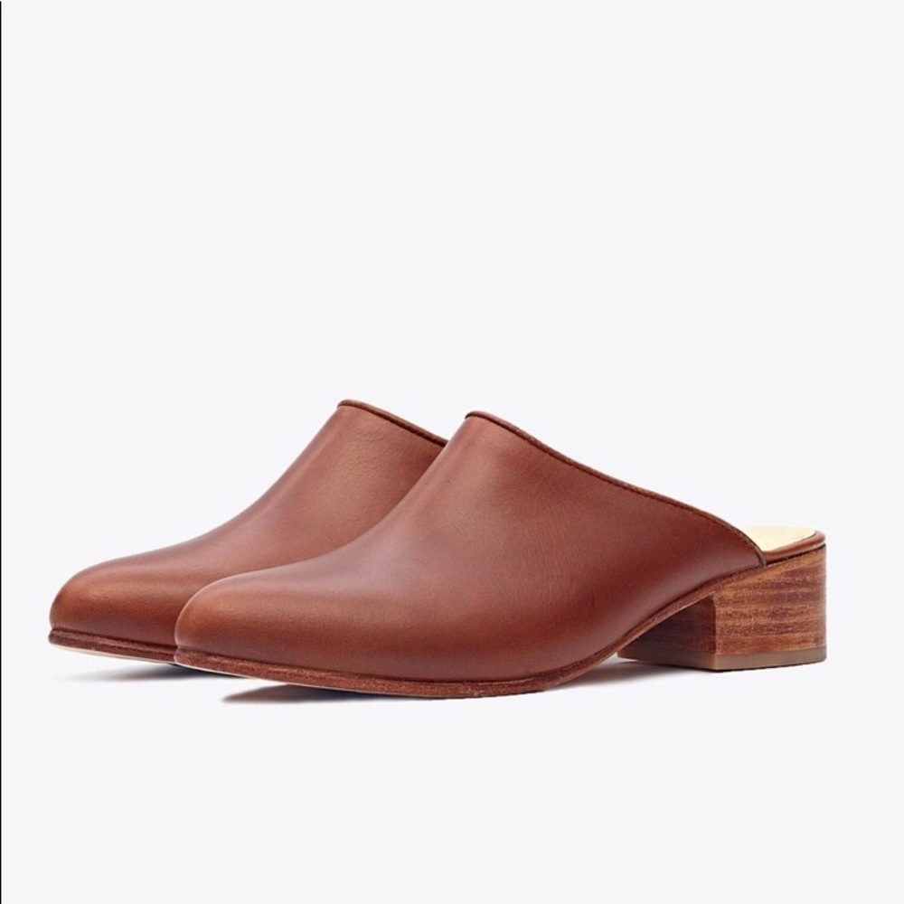 Nisolo Mariella Mule (brandy)
